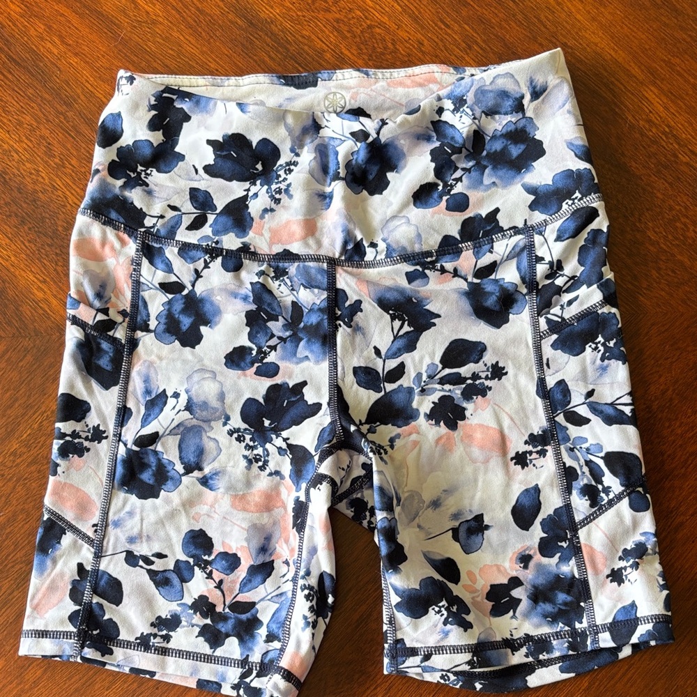 Gaiam Women’s Floral High-Waist Active Shorts - Navy & Blush